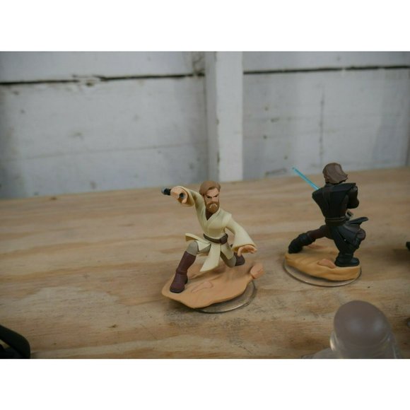 Disney INFINITY 3.0: Star Wars Anakin Skywalker, Darth Vader, and Obi Wan Kenobi - Picture 4 of 6